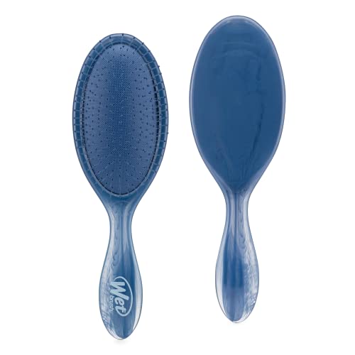 Wet Brush Original detangle brush with blue oval cushion bristles pad